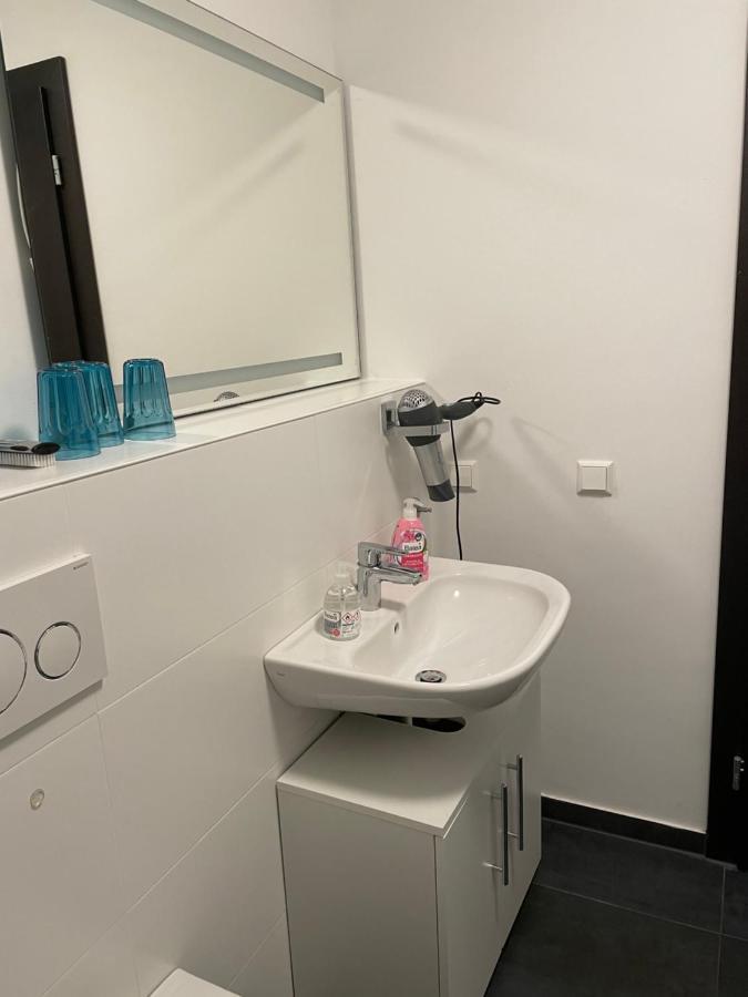 Appartement Im Herzen Von Leimen Екстериор снимка