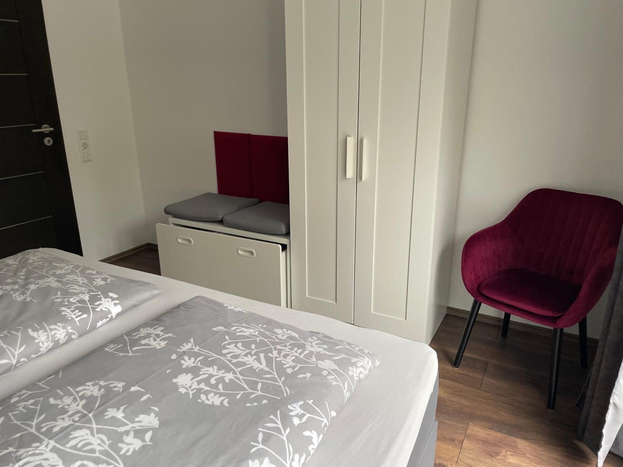Appartement Im Herzen Von Leimen Екстериор снимка
